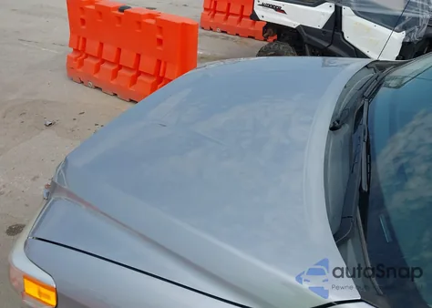 2016 Toyota Tundra Sr5 5.7L V8 z USA, uszkodzony, nr VIN 5TFUW5F17GX582371